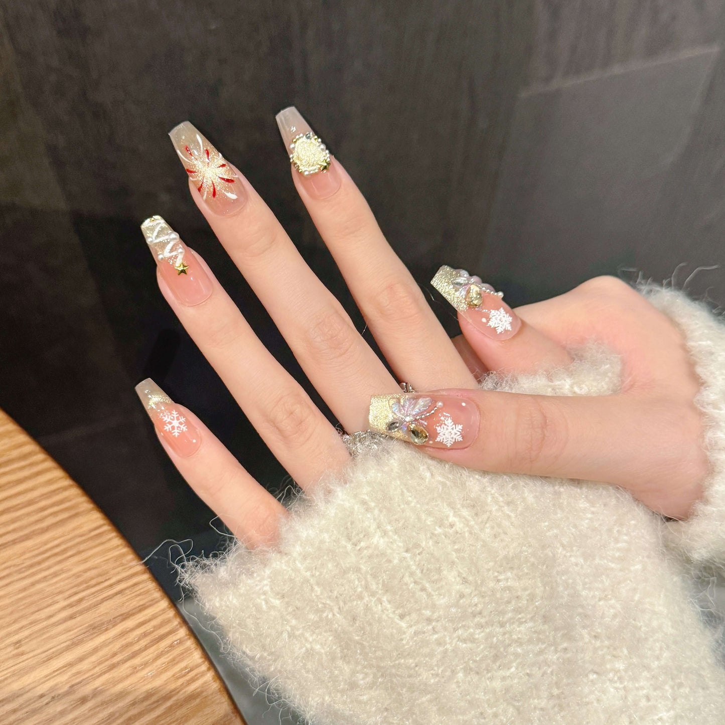 【きらめく聖夜】ツリー×スノー×キャンディ|クリスマス限定ネイルチップ🎄✨