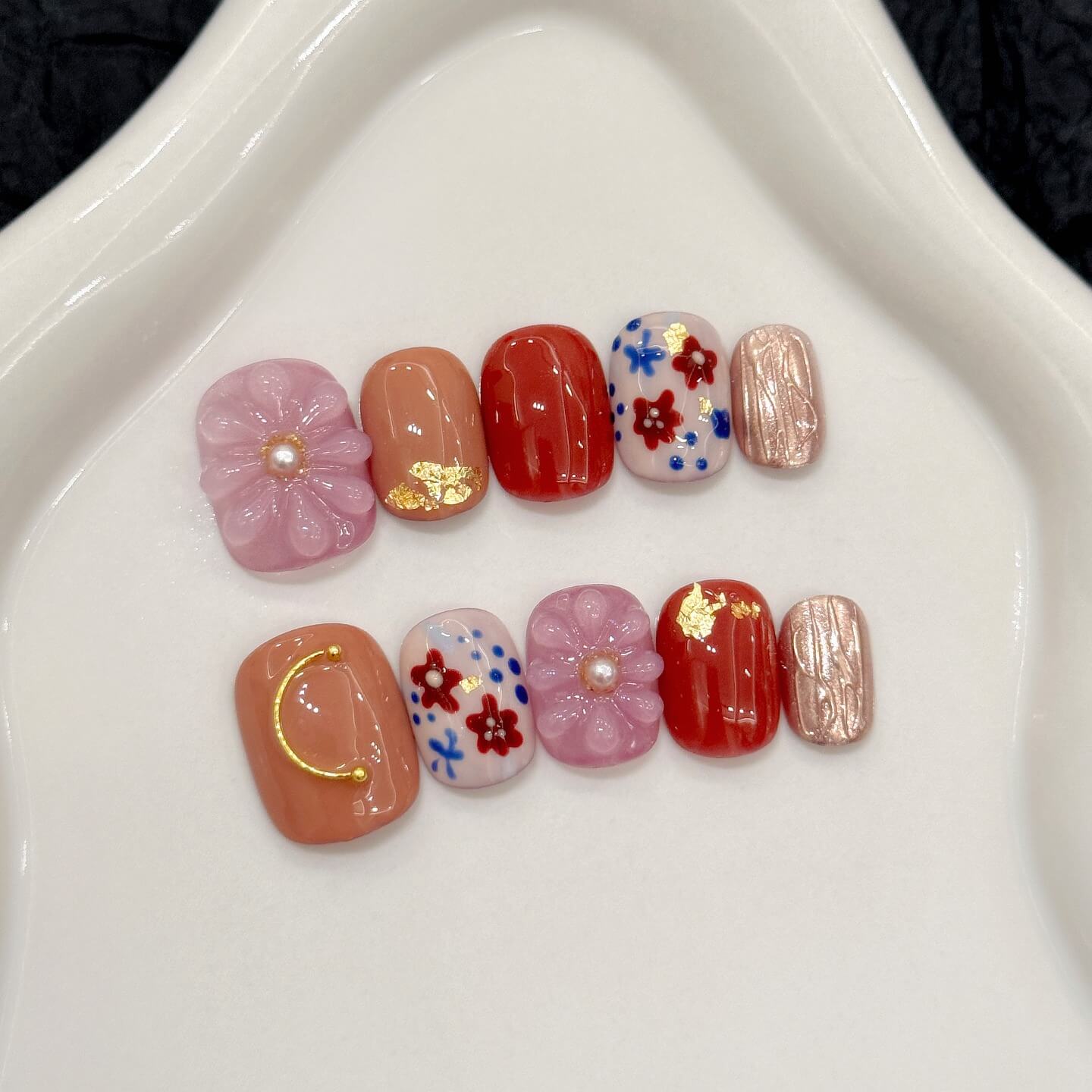 レトロ可愛い小花柄×3Dパープルフラワー|遊び心たっぷりのミックスデザインネイル