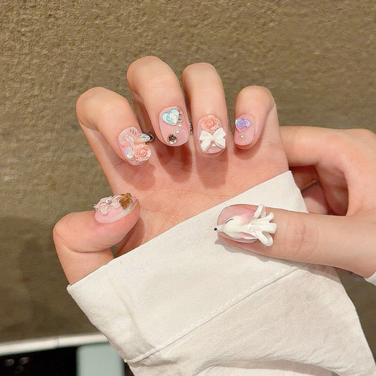 【姫系ローズネイル】立体フラワー×ハートビジュー｜愛されガールの指先に💞