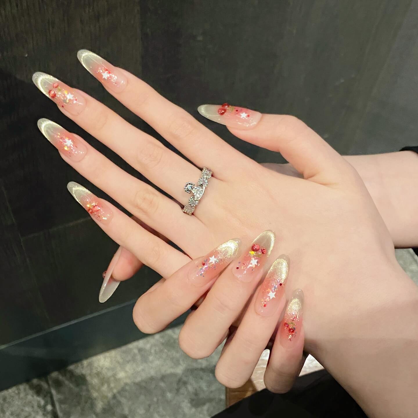 【さくらんぼグリッター】果実×星×きらめき｜ジューシー甘かわネイル🍒✨