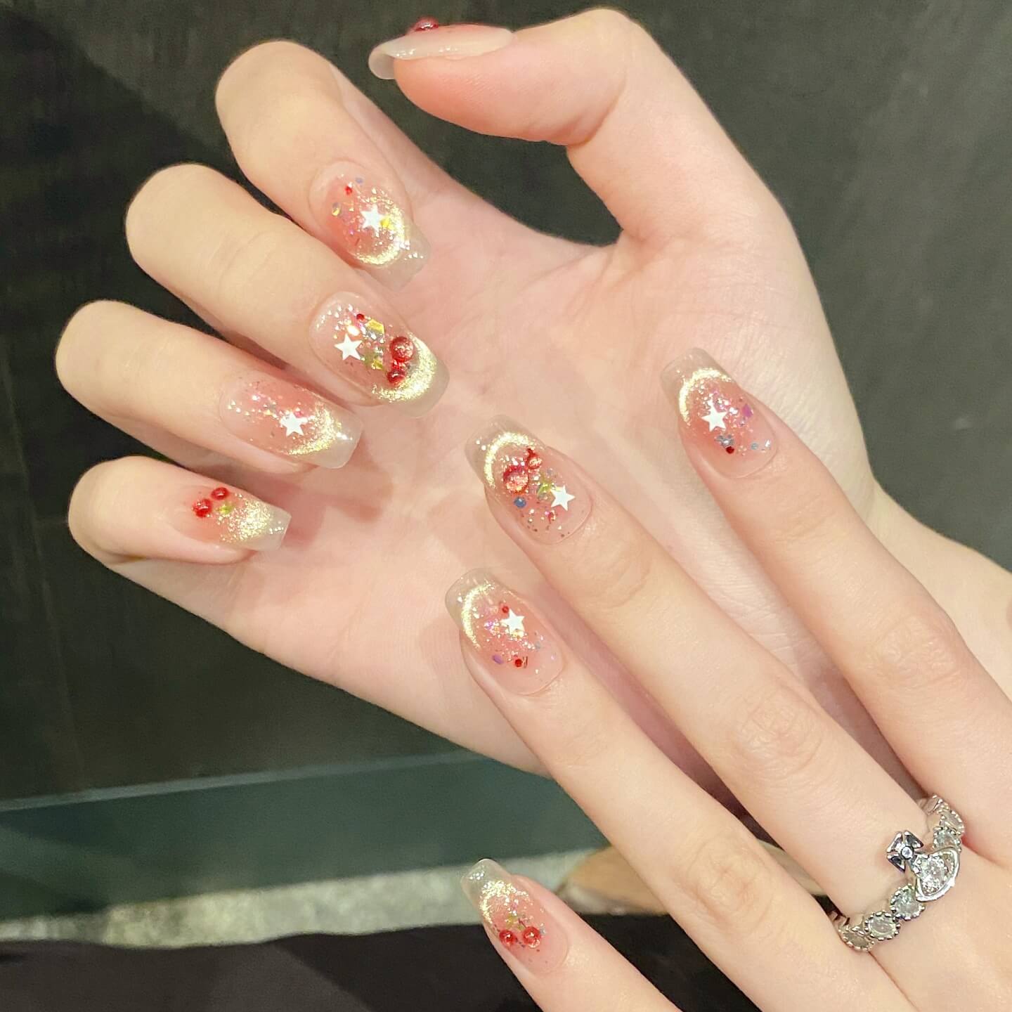【さくらんぼグリッター】果実×星×きらめき｜ジューシー甘かわネイル🍒✨