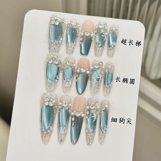 「3種の華やかネイルチップ｜オーロラ氷ブルー×立体フラワー×パール」
