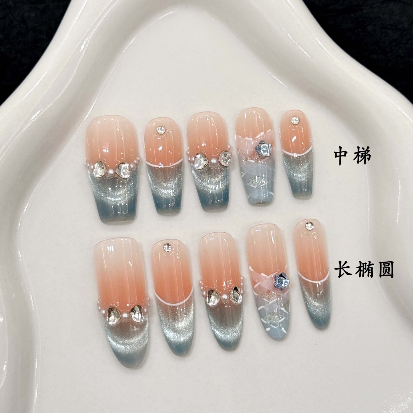 「通勤もデートもOK♡ フレンチ風ネイルで毎日ときめく」